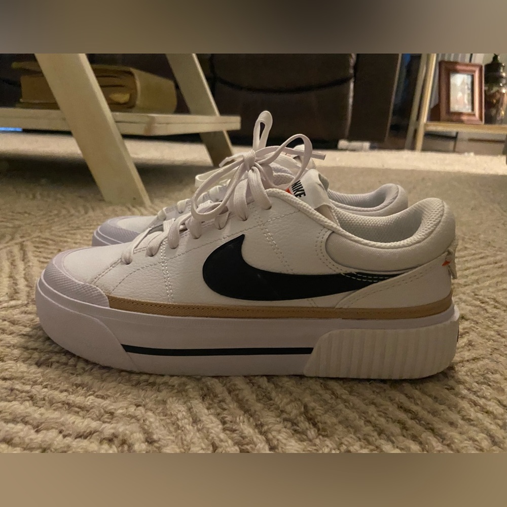 Nike court legacy lift.  Size 7